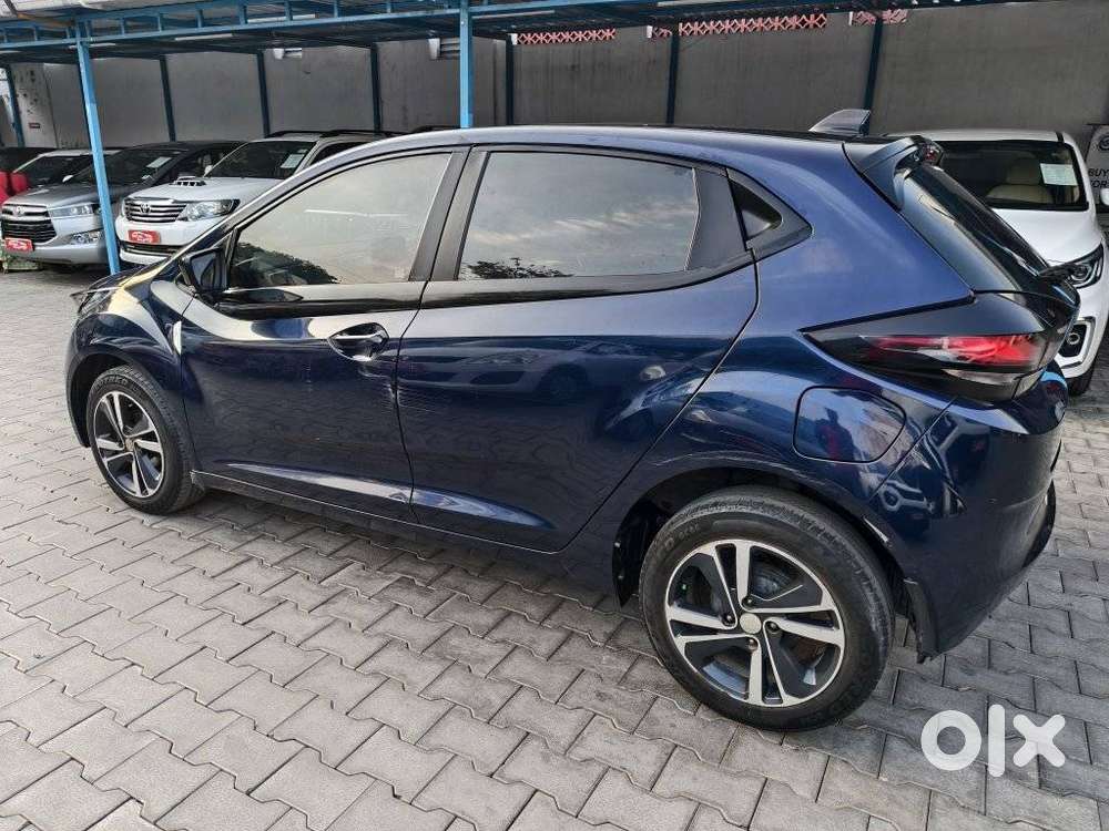 Tata Altroz Xz Plus (s), 2023, Petrol