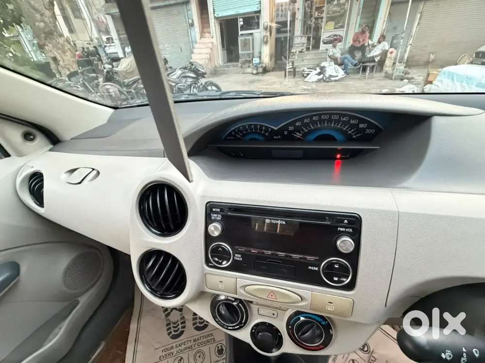 Toyota Etios Liva 2016 35,000 Km With Agency Records K Sth