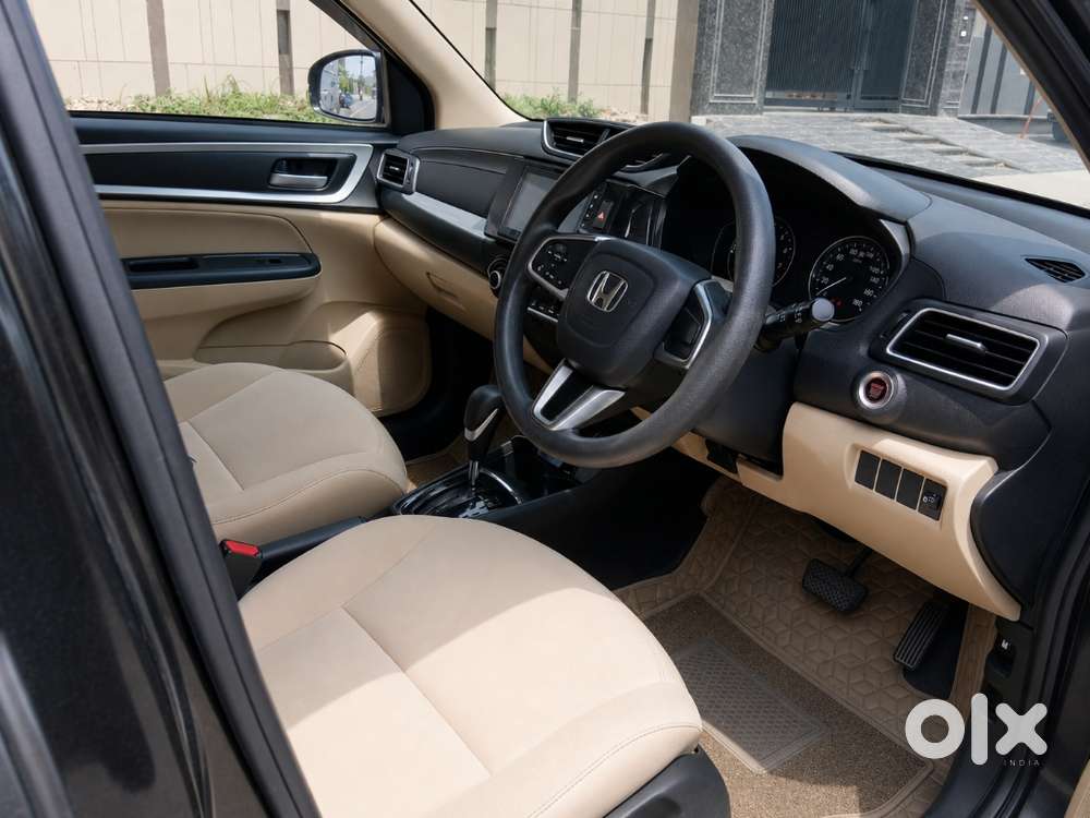 Honda Amaze Automatic Top Model — 2023 Registered  Company Service Re