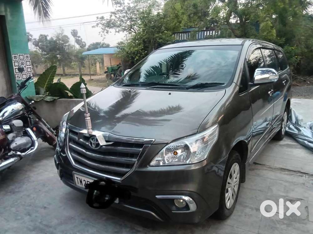 Toyota Innova 2015