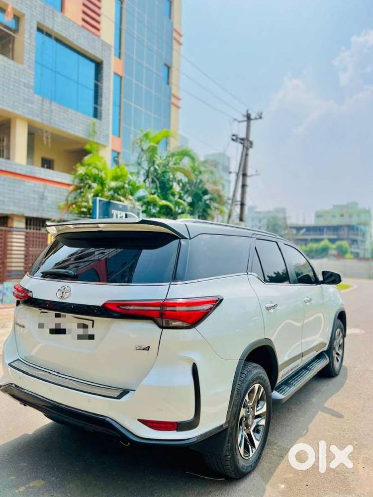 Toyota Fortuner Legender 4x4 At 2.8, 2025, Diesel