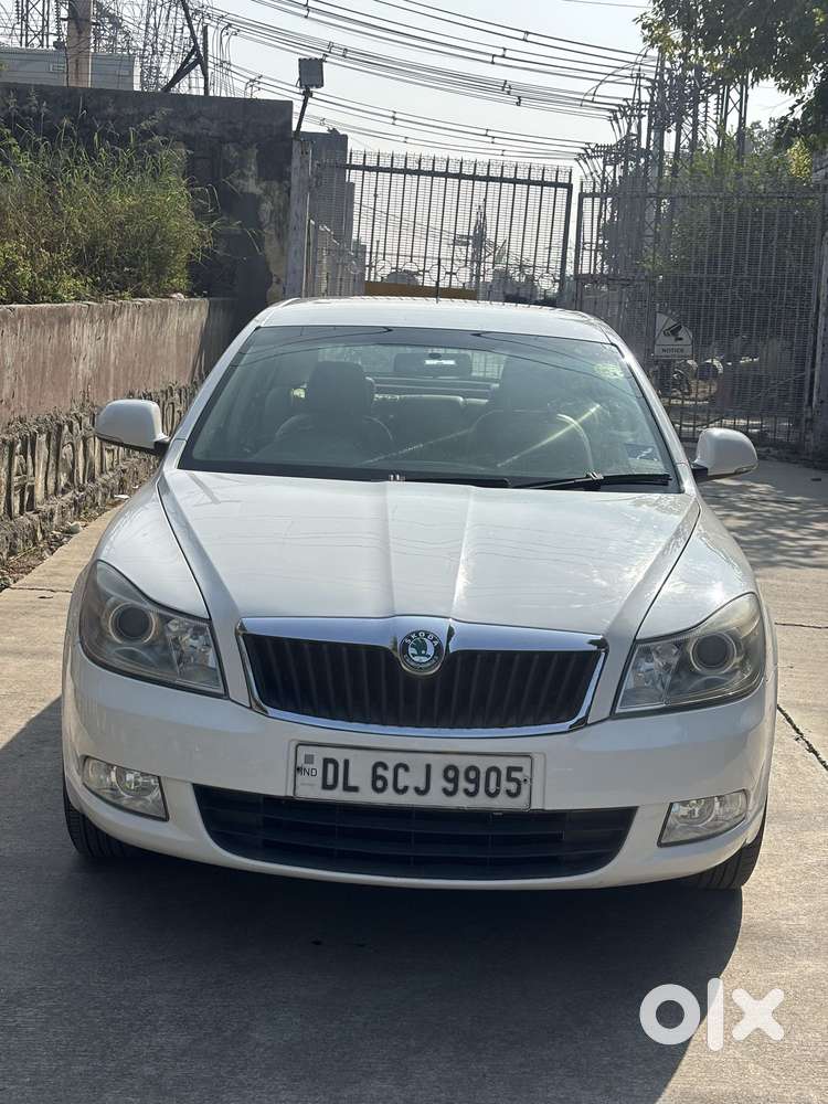Skoda Laura 1.8 Tsi Ambition, 2011, Petrol