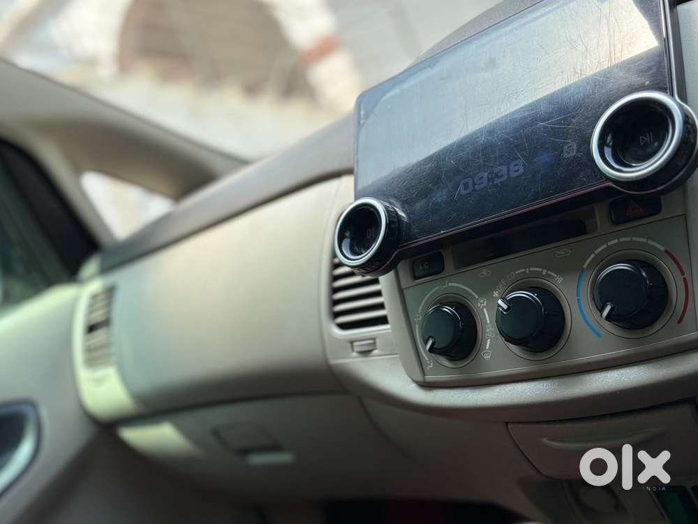 Toyota Innova 2009-2011 2.5 Gx 8 Str, 2012, Diesel