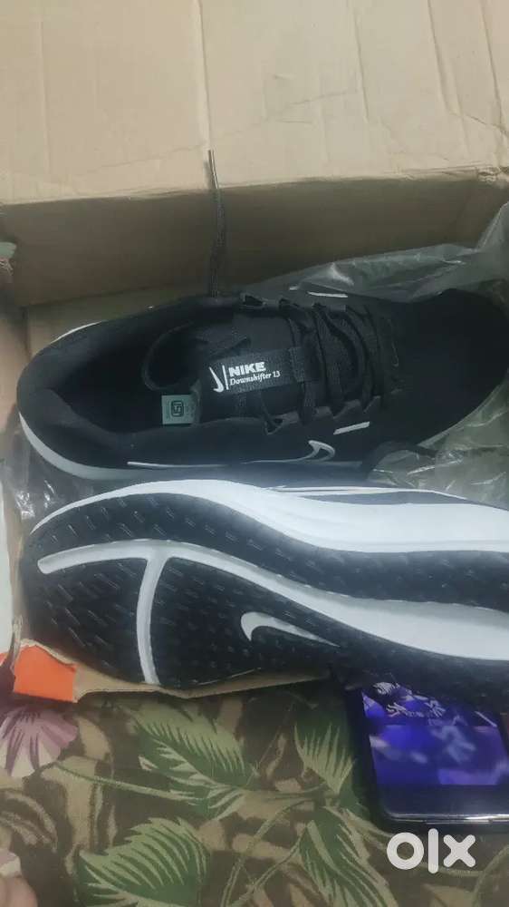 Nike downshifter 13 shoe size 9uk