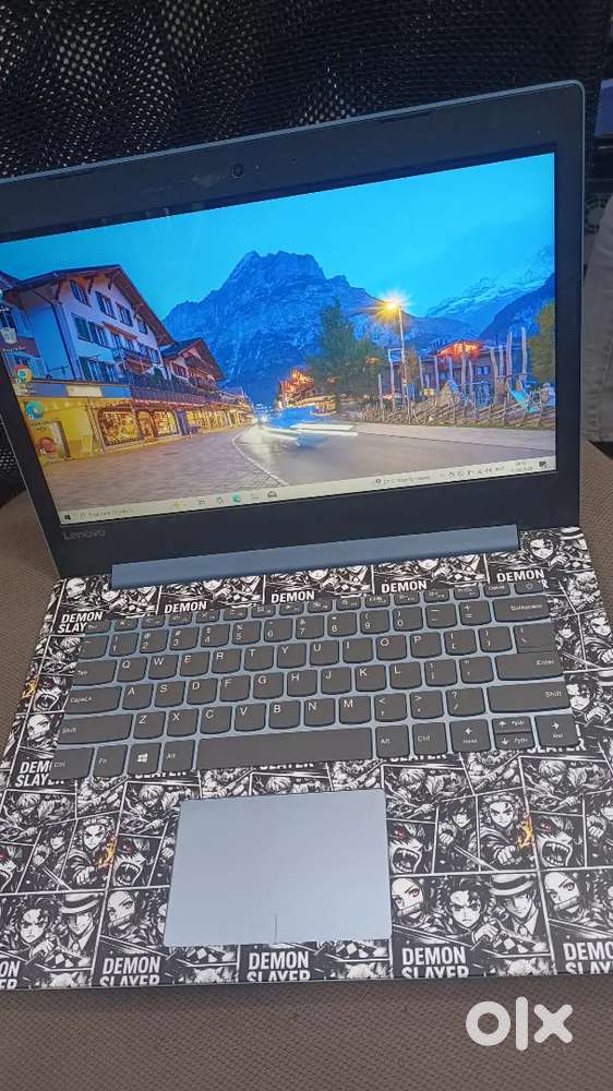 Lenovo i3 6th gen laptop lenovo/ 8gb 128gb/2GB graphic 14 inches