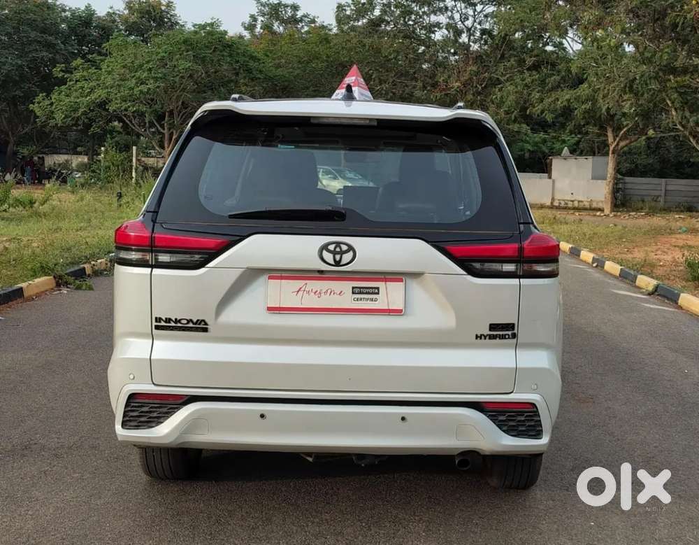 Toyota Innova Hycross 2.0 Zx (o) Hybrid 7 Str, 2024, Petrol