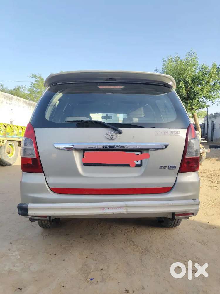 Toyota Innova 2013 Diesel Well Maintained