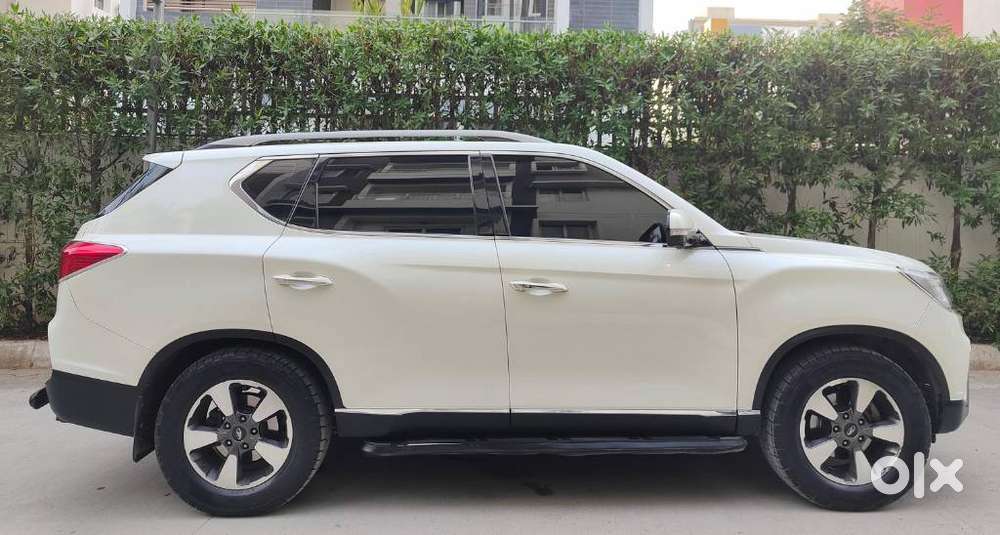 Mahindra Alturas G4 4wd At, 2021, Diesel