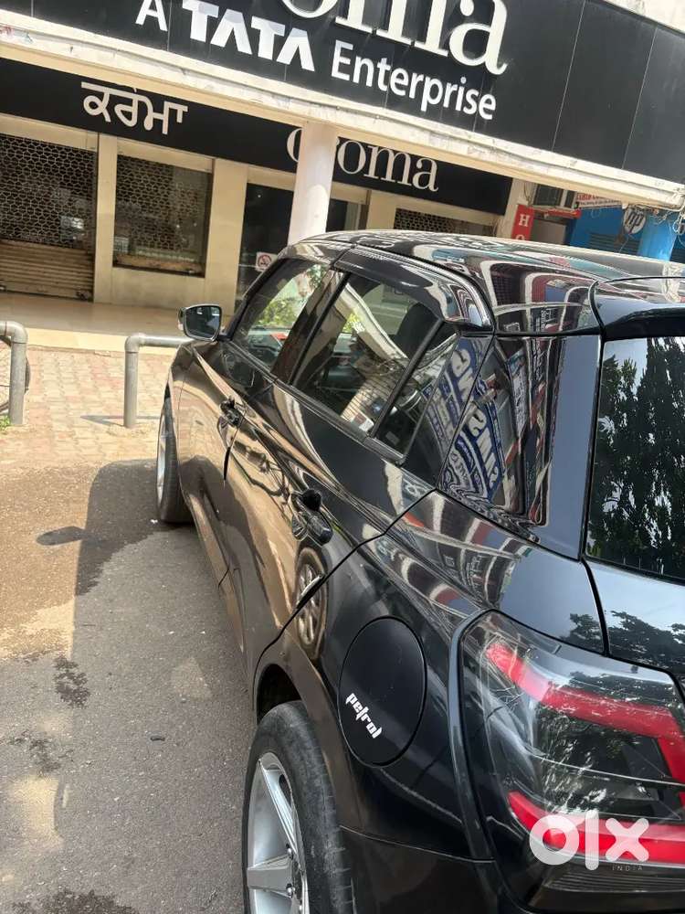 Maruti Suzuki Swift Vxi Black Colour