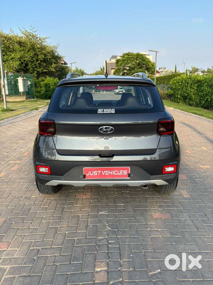 Hyundai Venue S, 2022, Petrol