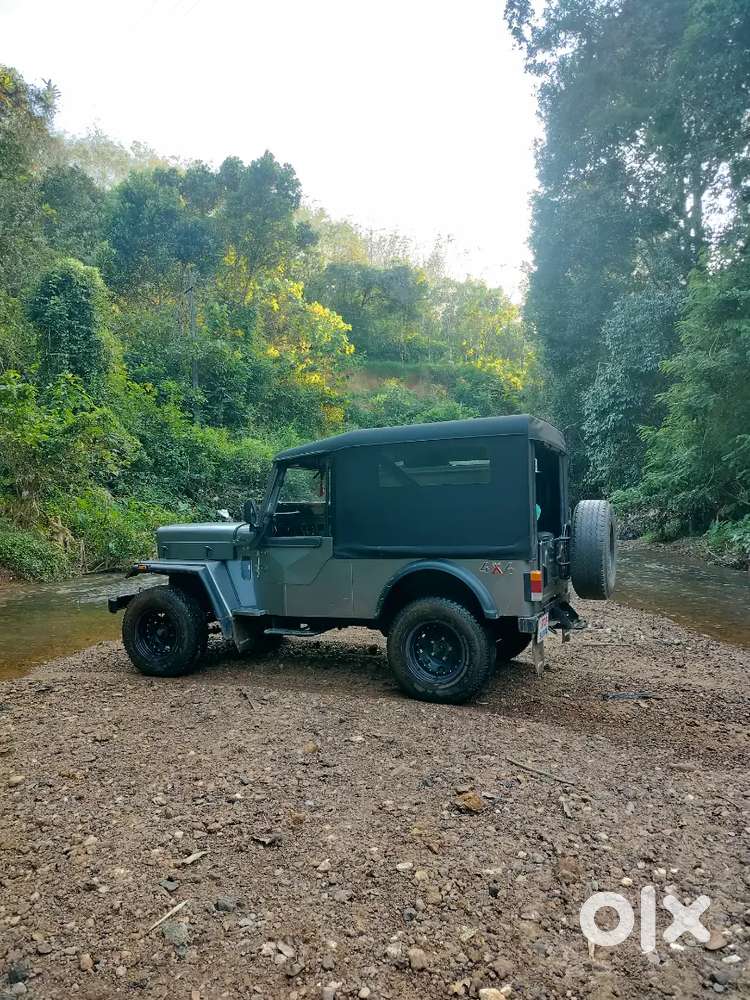 Mahindra Jeep 2000