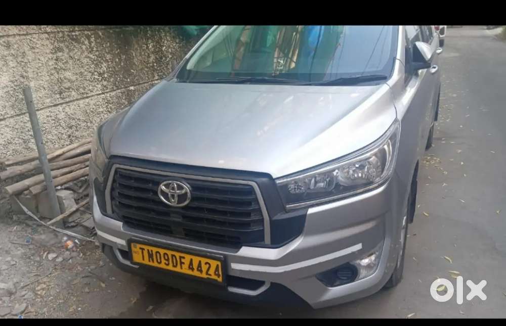 Toyota Innova Crysta G 8 2024