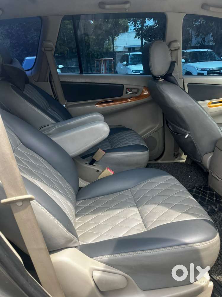 Toyota Innova 2.5 V 7 Str, 2011, Diesel