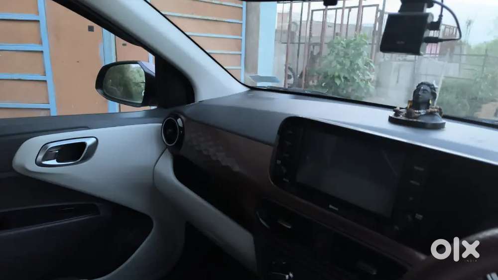 Hyundai Aura Top Model For Sell