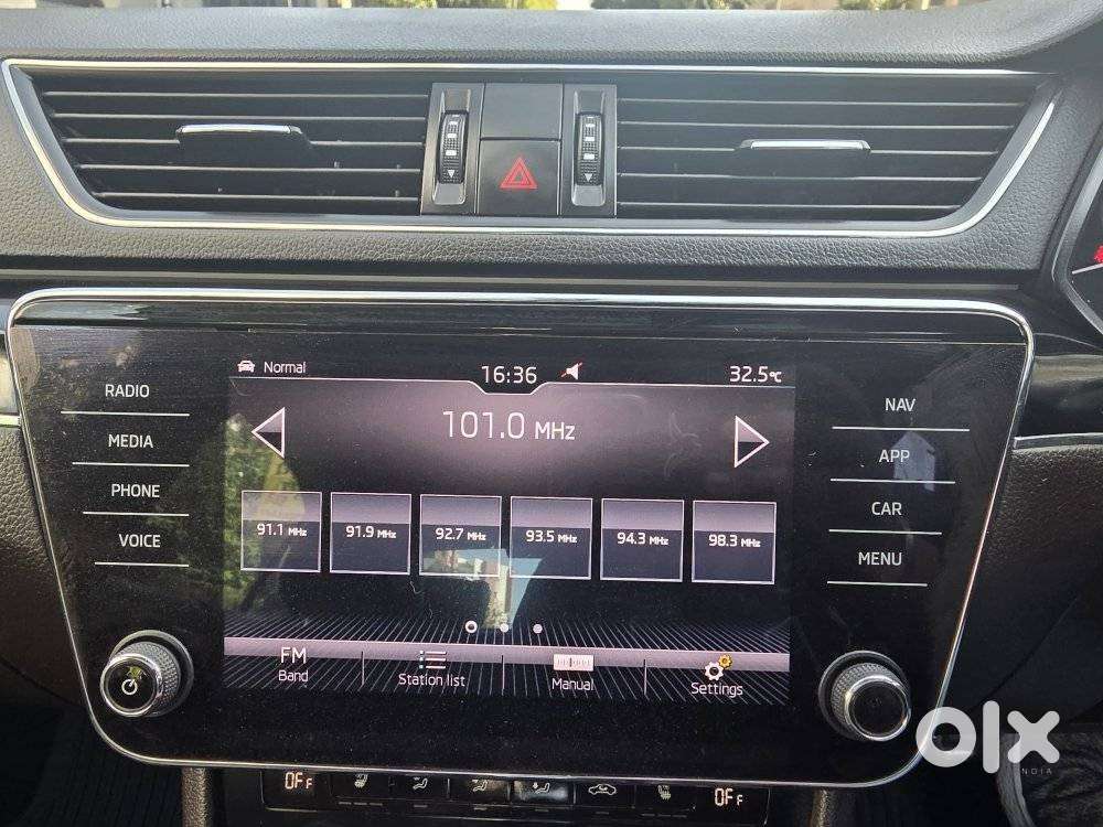 Skoda Superb 2.0 Tsi At L&k, 2020, Petrol