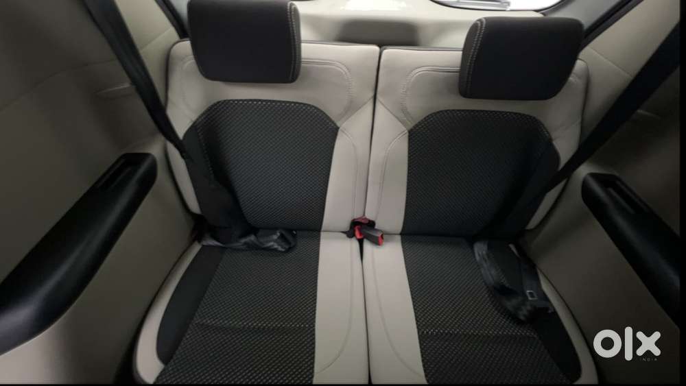 Renault Triber Rxz Easy-r Amt, 2023, Petrol