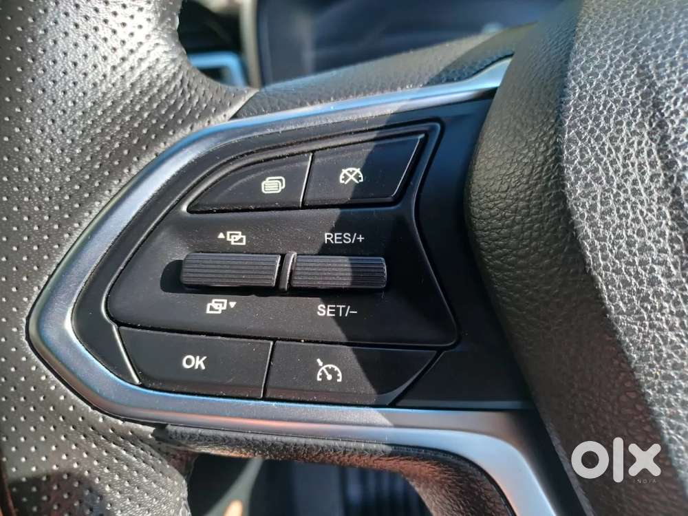 Mg Hector Plus Sharp Pro 1.5 Turbo Petrol Cvt 6 Str, 2023, Petrol