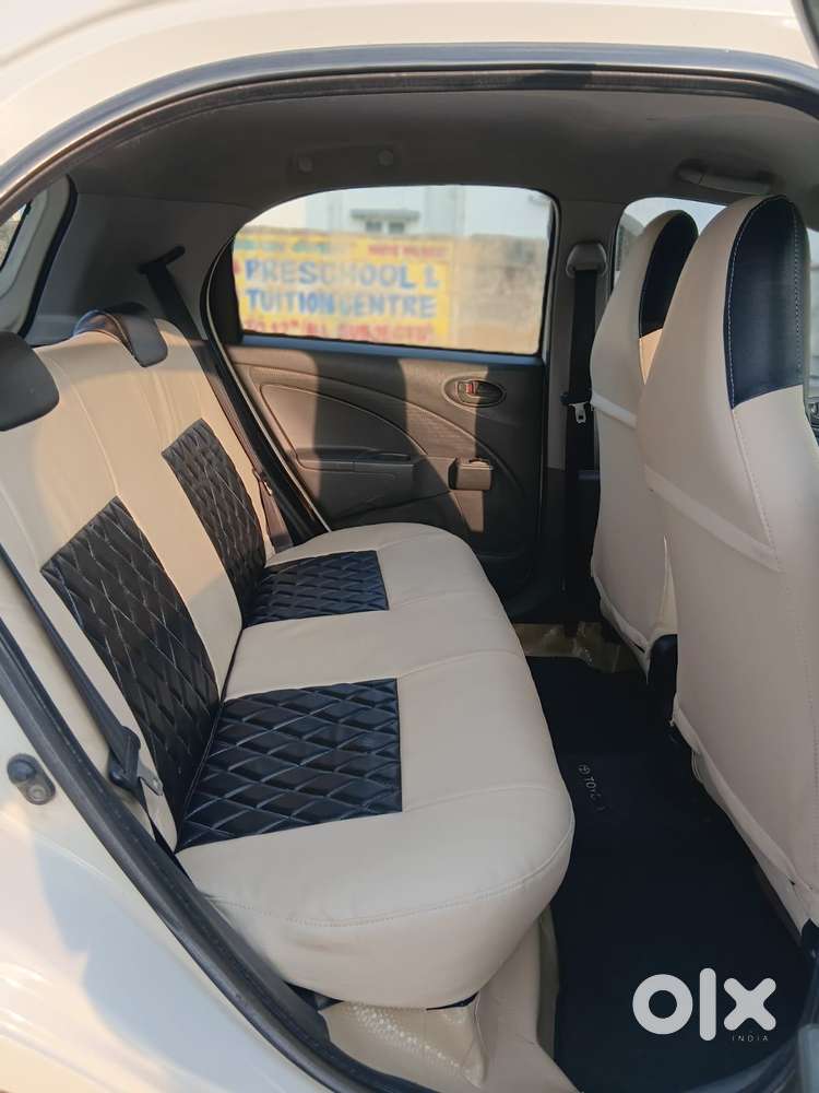 Toyota Etios Liva 2013-2014 G, 2013, Petrol