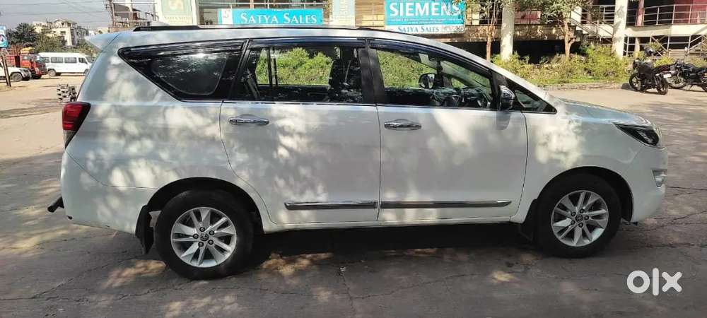 Toyota Innova Crysta 2018