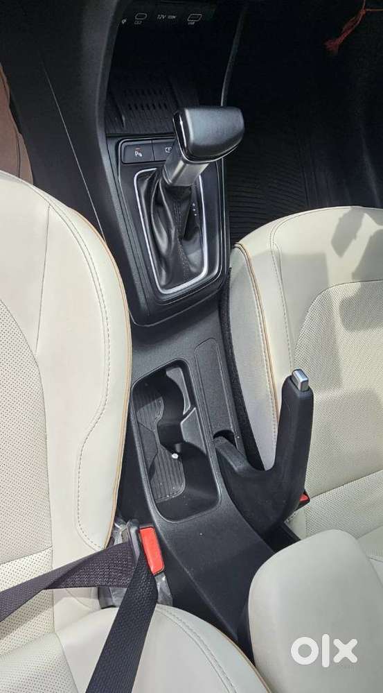 Hyundai Verna 1.6 Sx (o) Vtvt At, 2024, Petrol