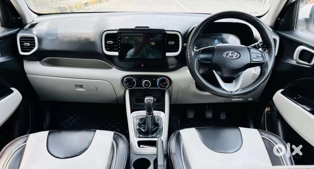 Hyundai Venue, 2025, Petrol