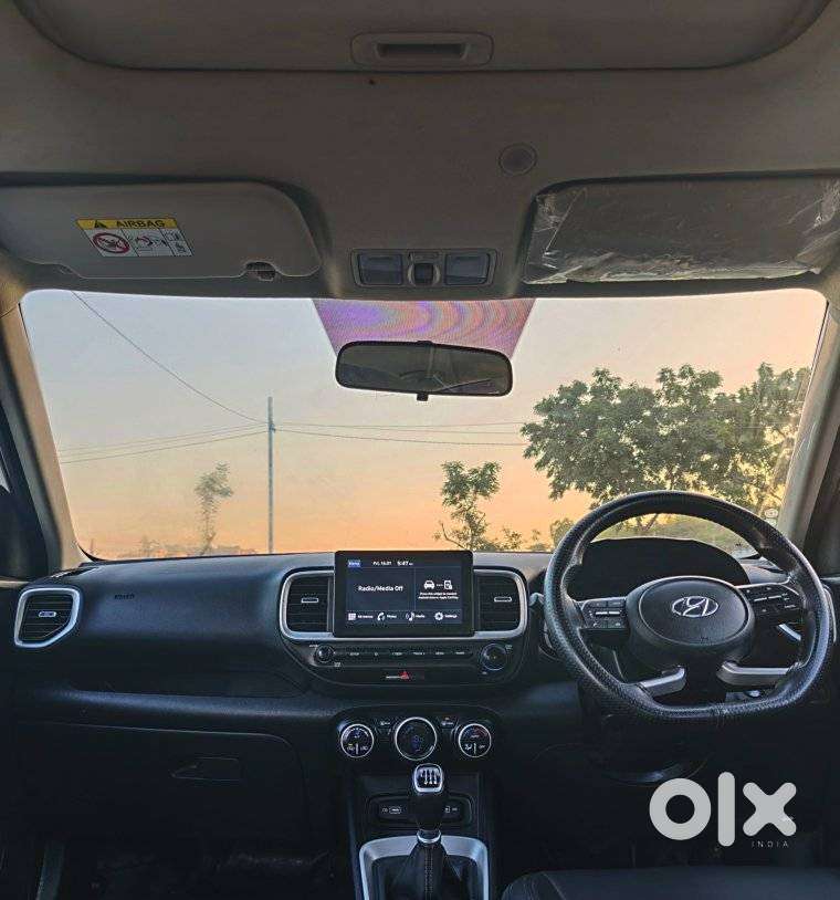 Hyundai Venue Sx (o) Mt 1.5 Diesel, 2021, Diesel