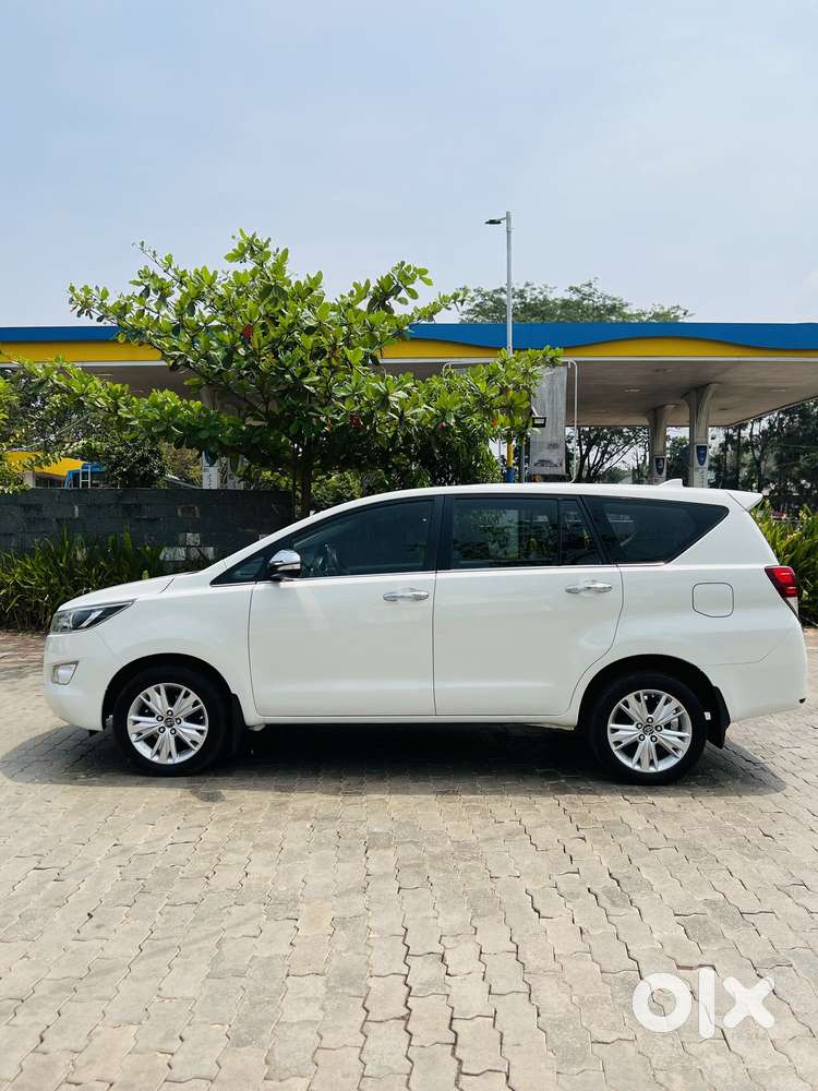 Toyota Innova Crysta