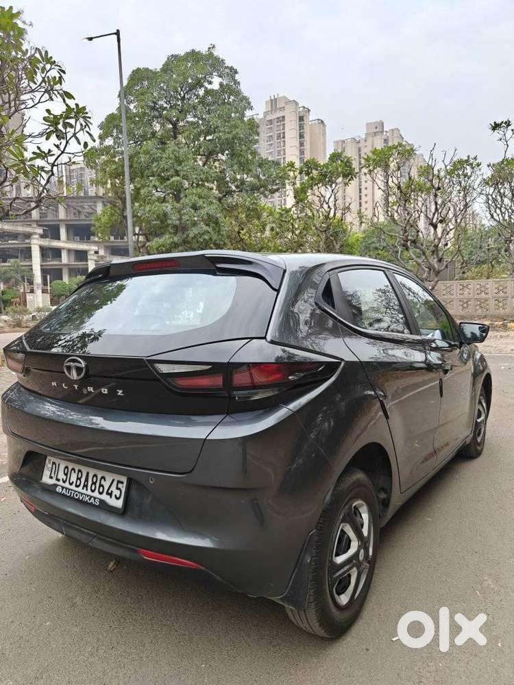 Tata Altroz 1.2 Xe, 2023, Petrol