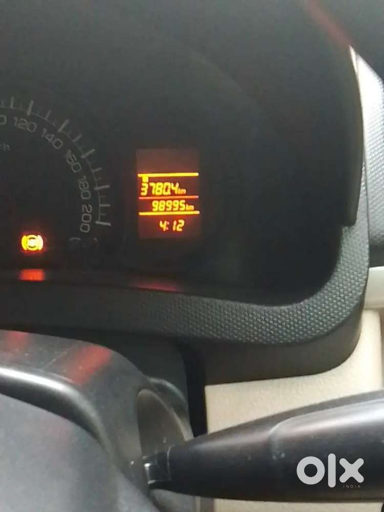 Gadi Petrol&cng Hai , Average 28 ,all New Tyres
