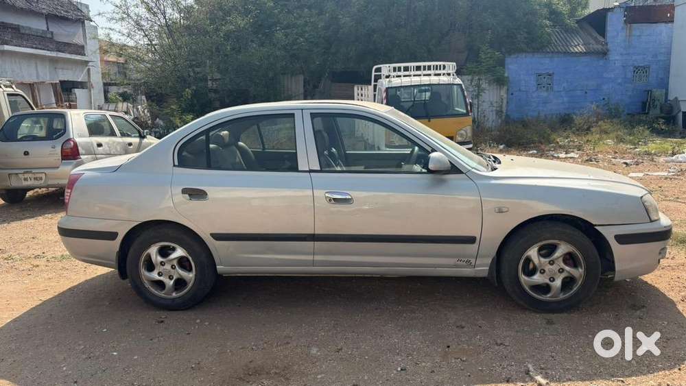 Hyundai Neo Fluidic Elantra 2005 Petrol Well Maintained
