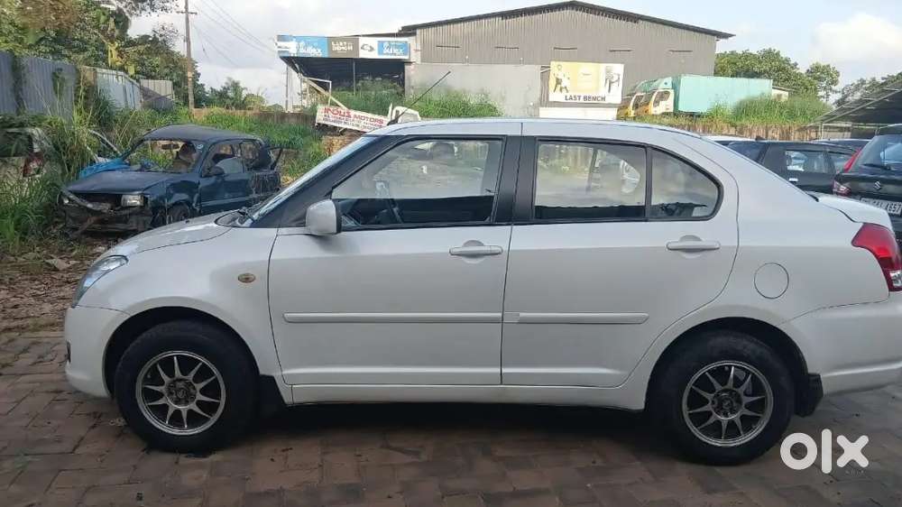Maruti Suzuki Dzire 2010 Petrol 90000 Km Driven