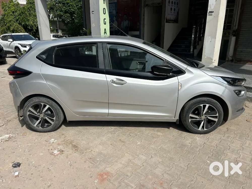 Tata Altroz Xz Petrol Top Model