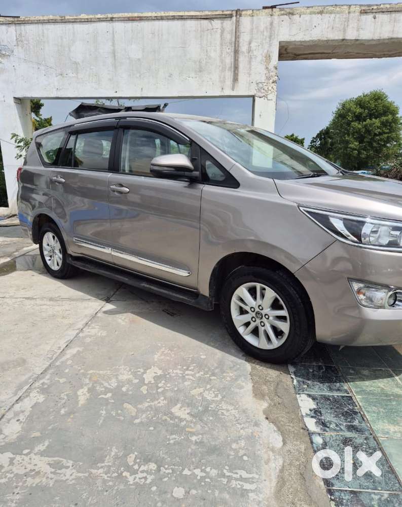 Toyota Innova Crysta 2.7 Gx At, 2019, Diesel