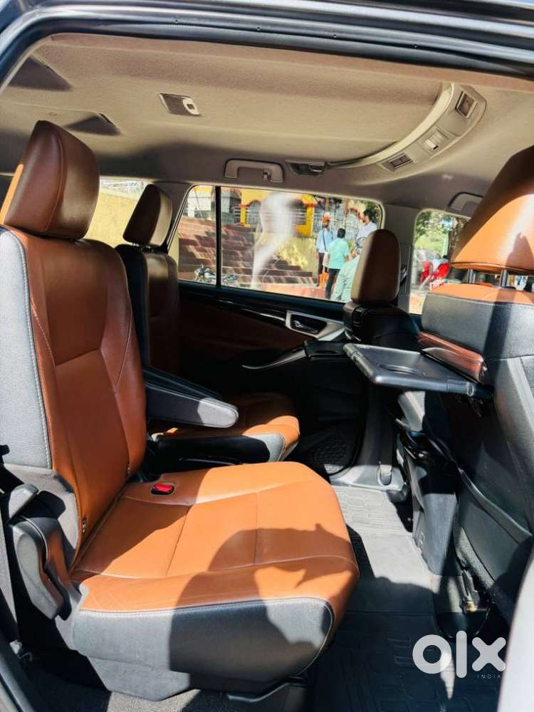 Toyota Innova Crysta 2.8z Automatic, 2016, Diesel