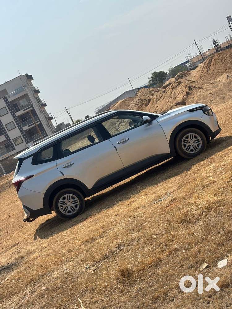 Kia Carens 1.5 Prestige 7 Str, 2023, Petrol