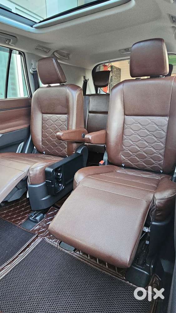 Toyota Innova Hycross 2.0 Zx Hybrid 7 Str, 2025, Petrol