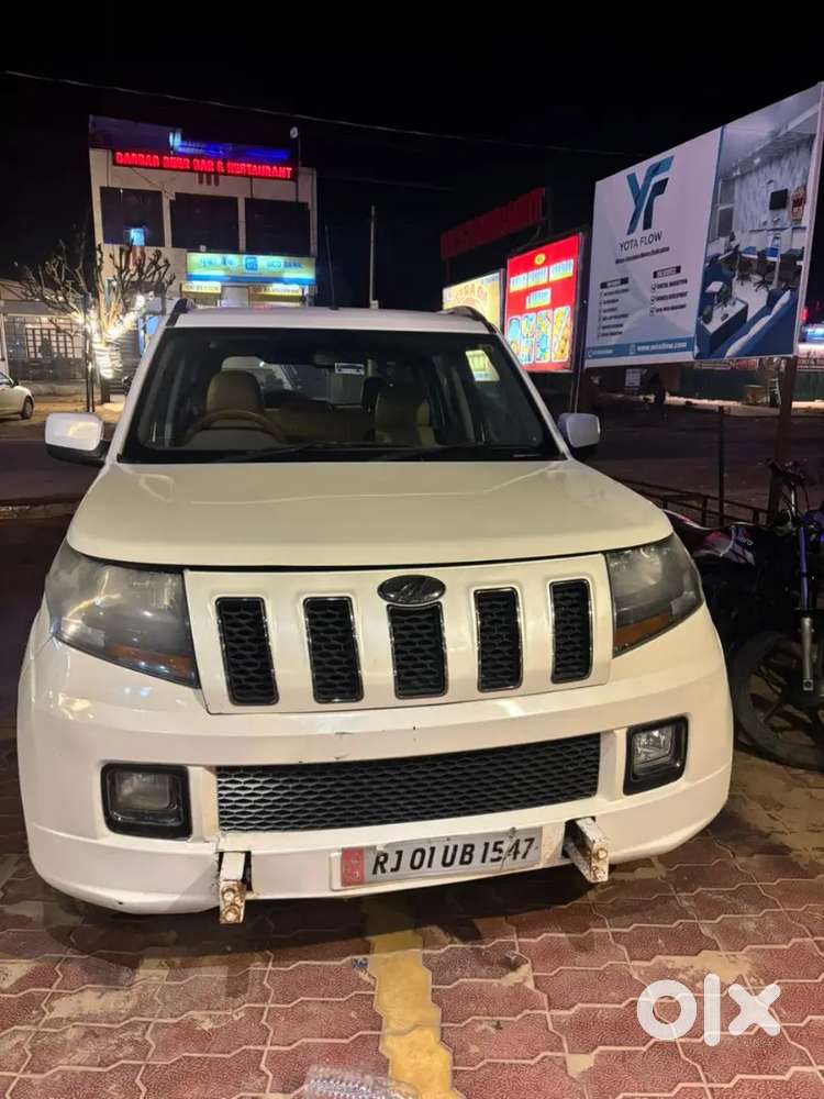 Mahindra Tuv 300 2019 Amt