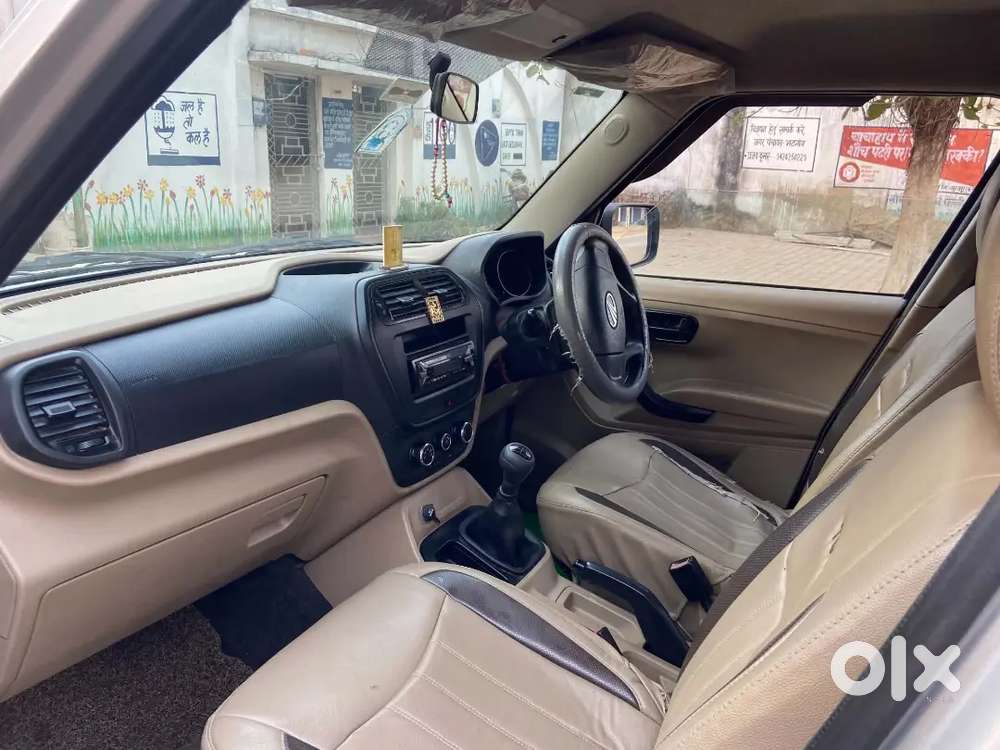 Mahindra Tuv 300 Plus 2019