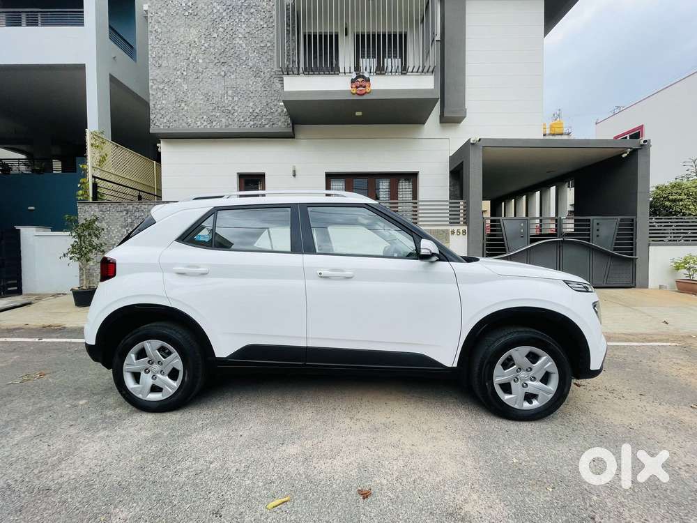 Hyundai Venue S 1.2 Petrol, 2020, Petrol