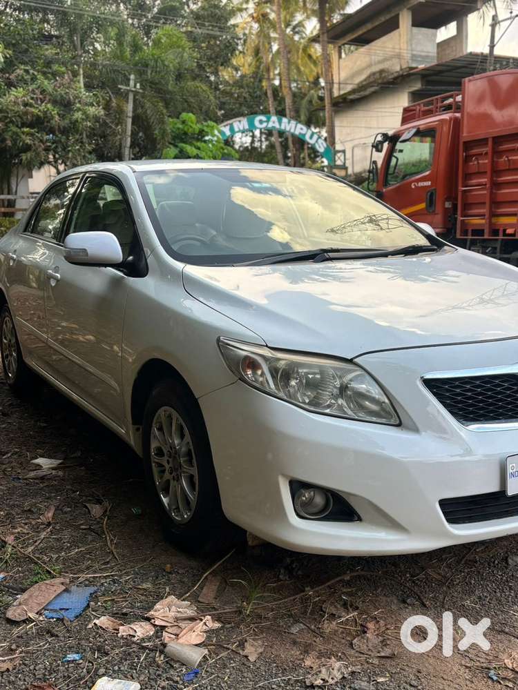 Toyota Corolla Altis 2011