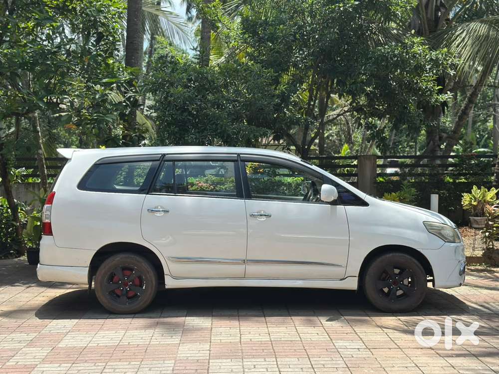 Toyota Innova 2.5 G (diesel) 8 Seater, 2006, Diesel