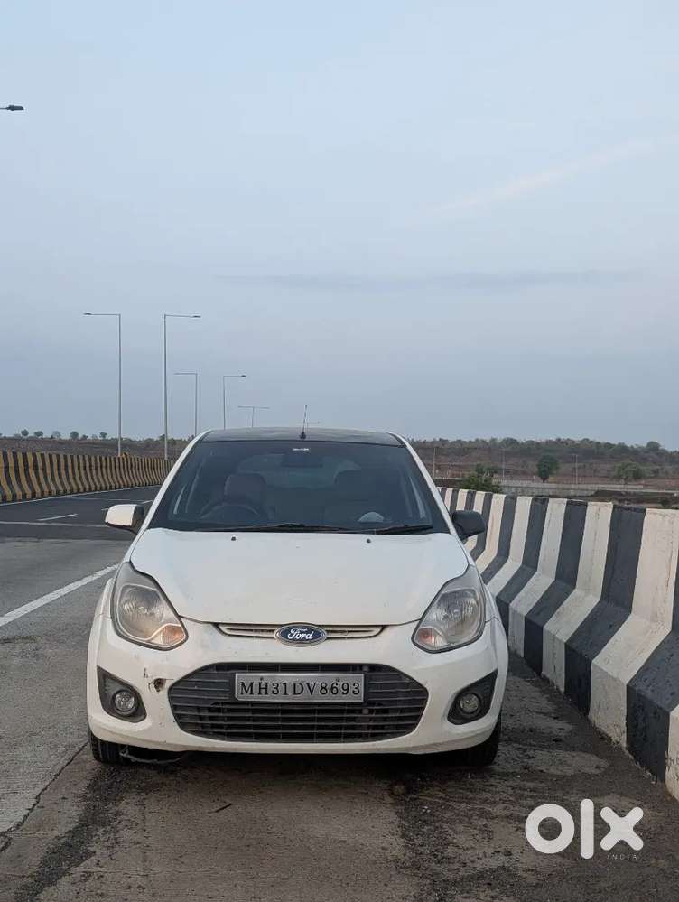 Ford Figo Blu Tdci 2012