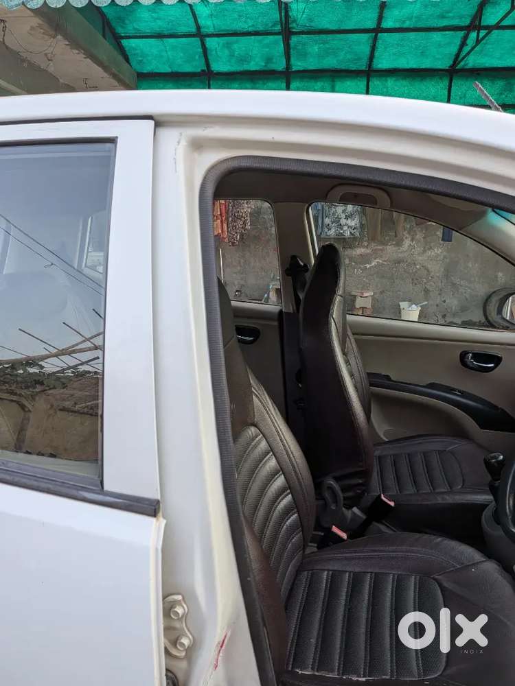 Hyundai I10 Sportz 2011