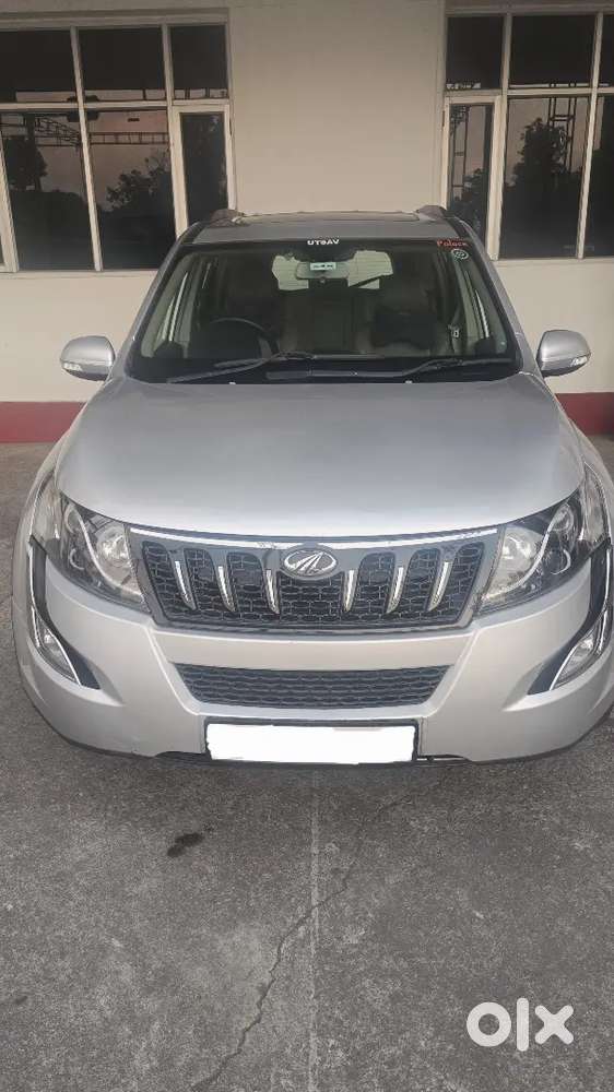 Mahindra Xuv500 W10 With Sunroof