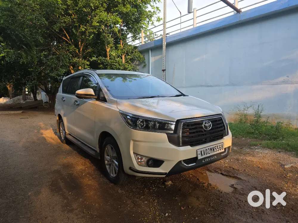 Selling Innova Crysta Vx 2018 Model