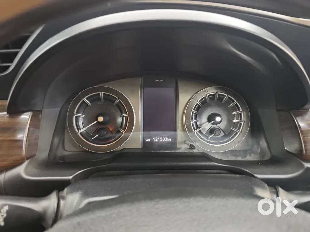 Toyota Innova Crysta 2016 Diesel 121500 Km Driven