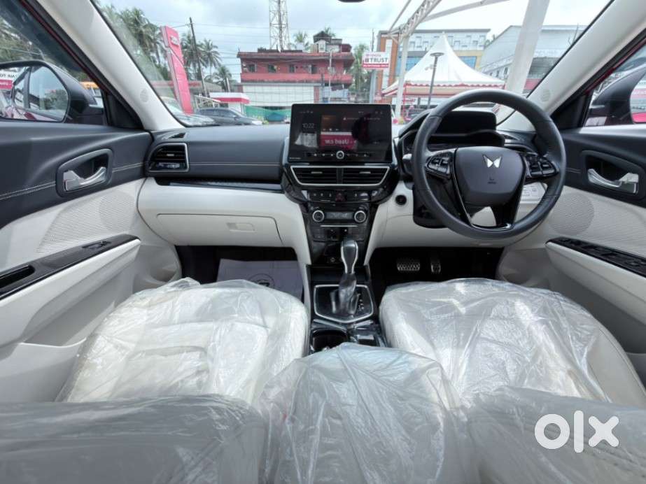 Mahindra Xuv 3xo Ax7l 1.2 Petrol At (pg), 2025, Petrol
