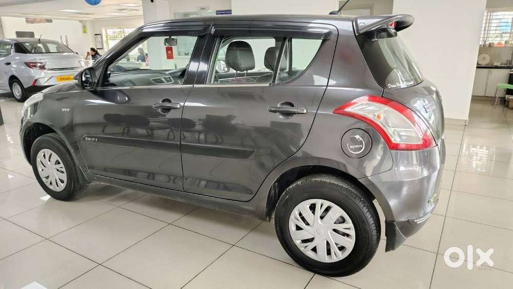 Maruti Suzuki Swift Vxi 1.2 Abs Bs-iv, 2015, Petrol