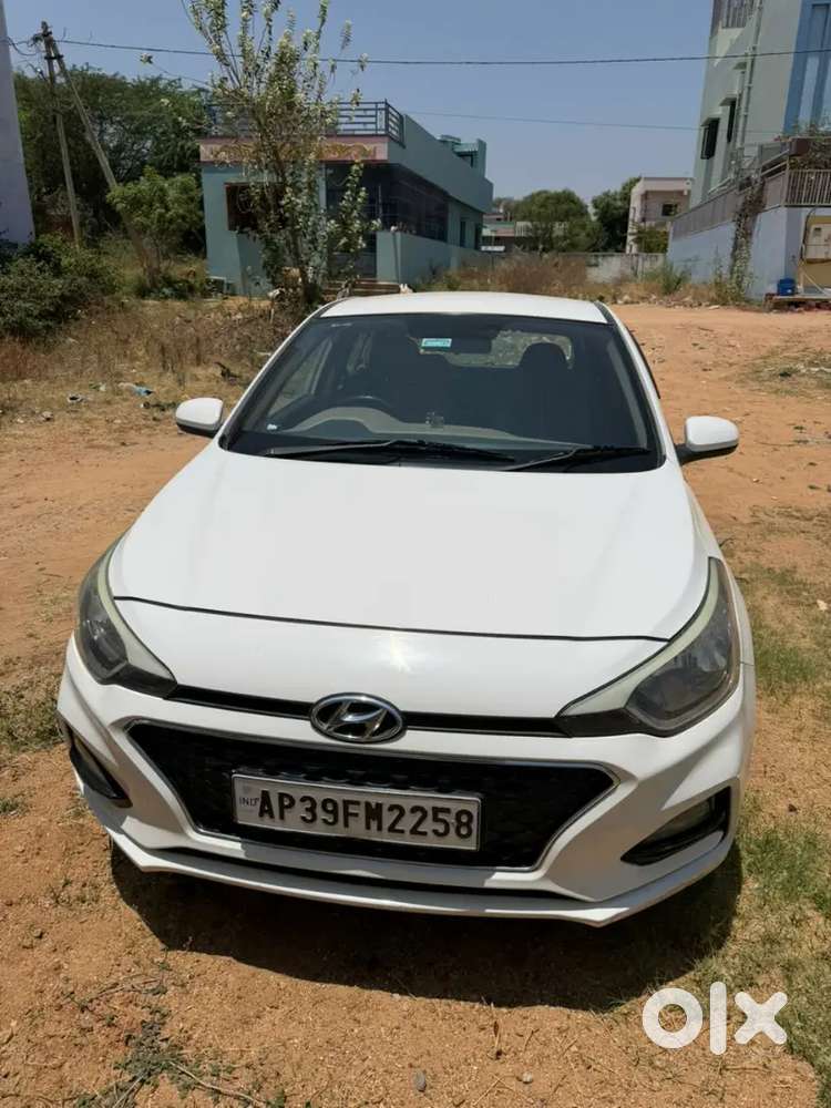 Hyundai I20 2020 Petrol 127000 Km Driven
