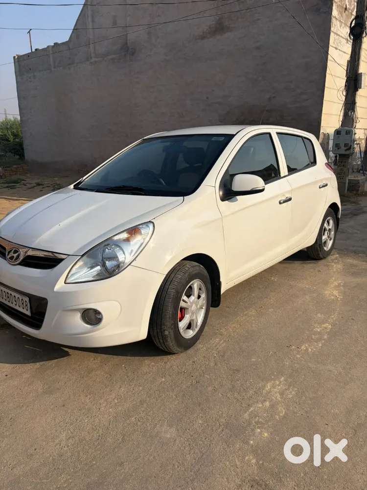 Hyundai New I20 1.0 Asta 2011